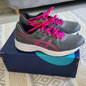 NWT Asics Jolt 2 Running